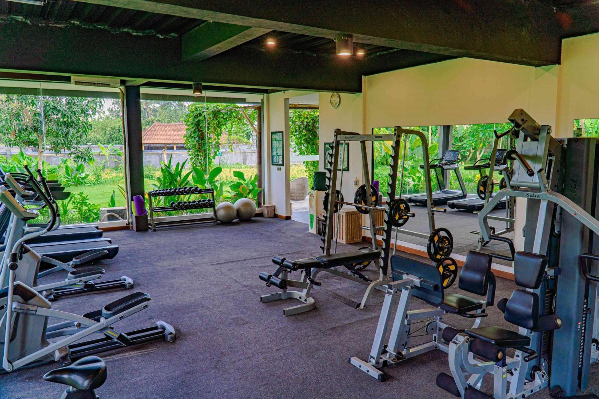 Wyndham Tamansari Jivva Resort Bali Siyut Zewnętrze zdjęcie The gym at the resort