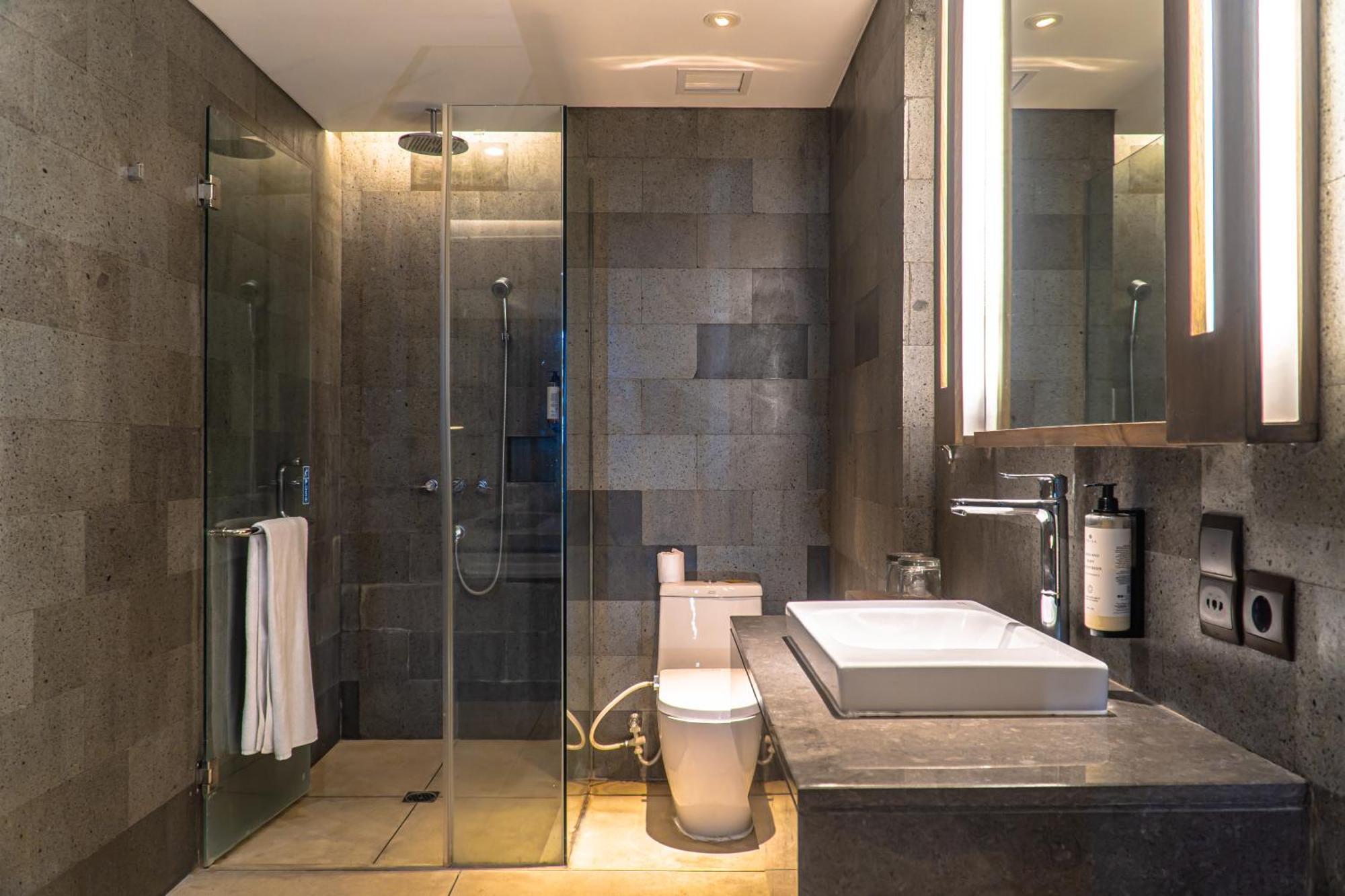 Wyndham Tamansari Jivva Resort Bali Siyut Zewnętrze zdjęcie A modern bathroom
