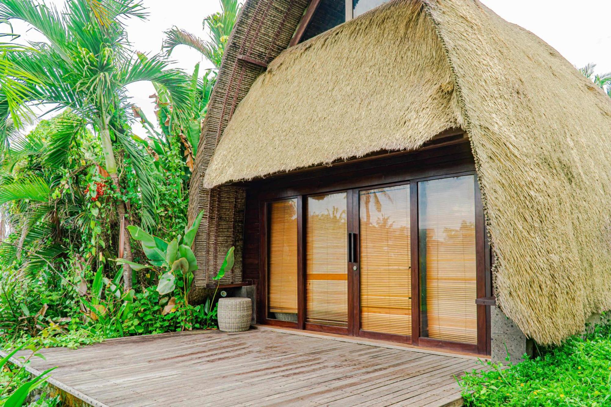 Wyndham Tamansari Jivva Resort Bali Siyut Zewnętrze zdjęcie A villa at the resort